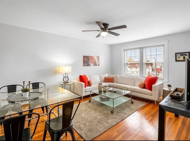 Primary Photo - 68 Linden St