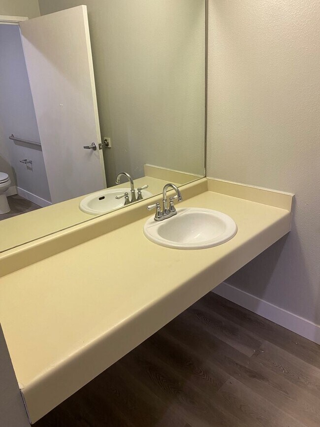 Building Photo - 2970 Main Ave