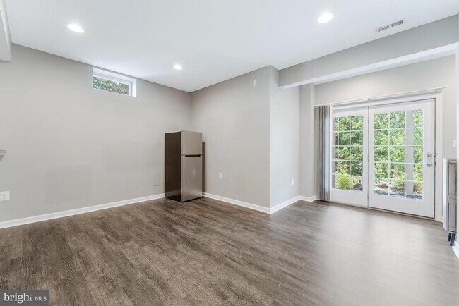 Building Photo - 20152 Boxwood Pl
