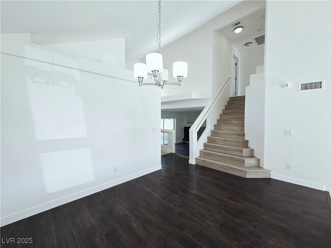 Building Photo - 8528 W Gilmore Ave