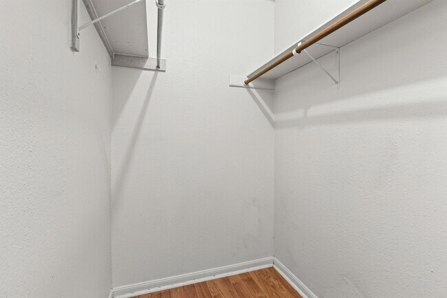 Building Photo - 8113 Baywood Dr