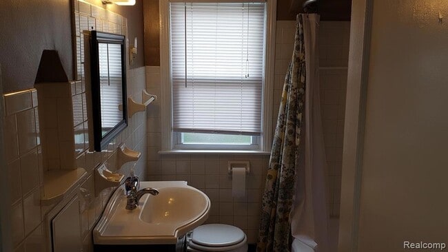 Building Photo - 1261 Pearson St