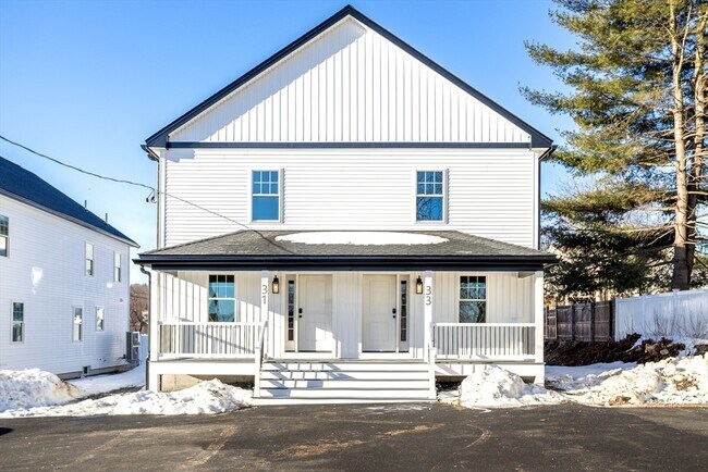 Building Photo - 31 Milton St