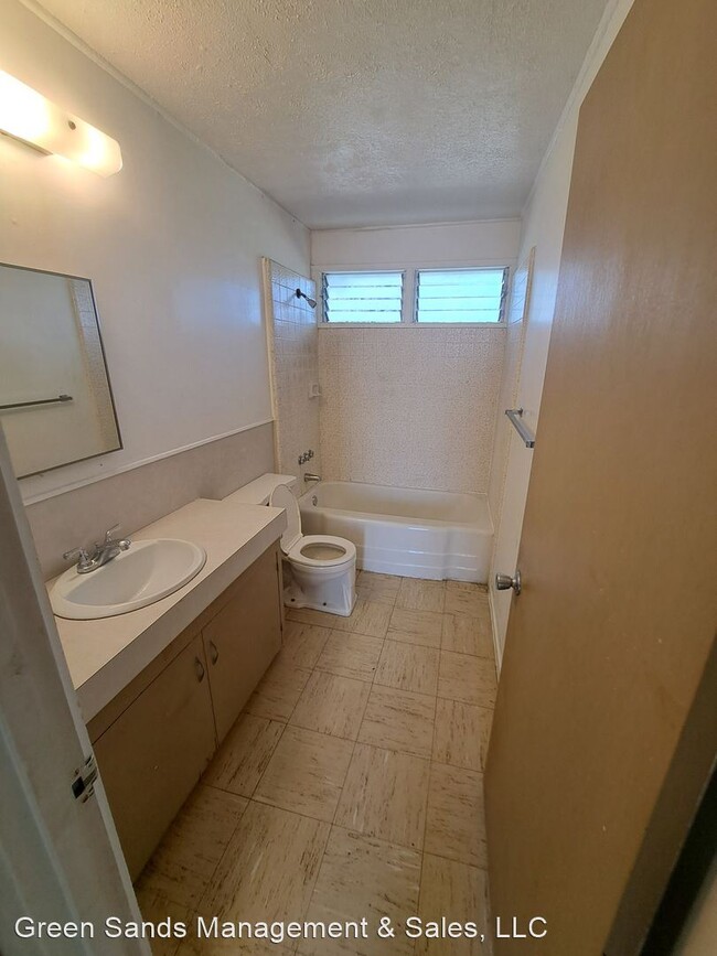 Building Photo - 1 br, 1 bath House - 963 Kilauea Avenue #204