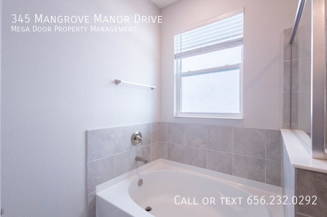 Building Photo - 345 Mangrove Manor Dr