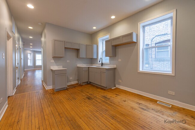 Building Photo - 7750 S Saginaw Ave