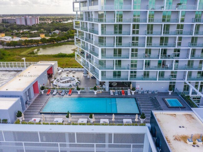 Building Photo - 2000 Metropica Wy