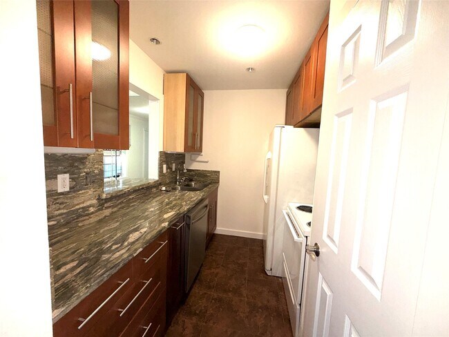 Building Photo - 9029 Gaylord Dr