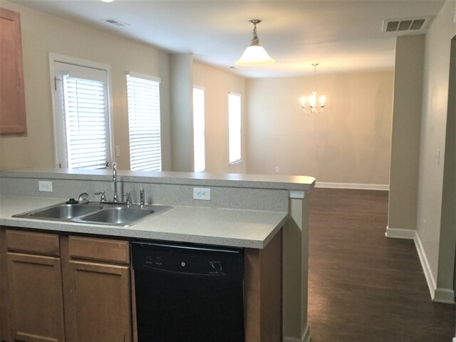 Building Photo - 982 Ramsgate Dr SW