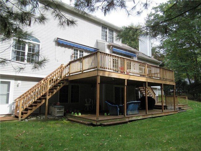 Building Photo - 70 Cavalier Dr