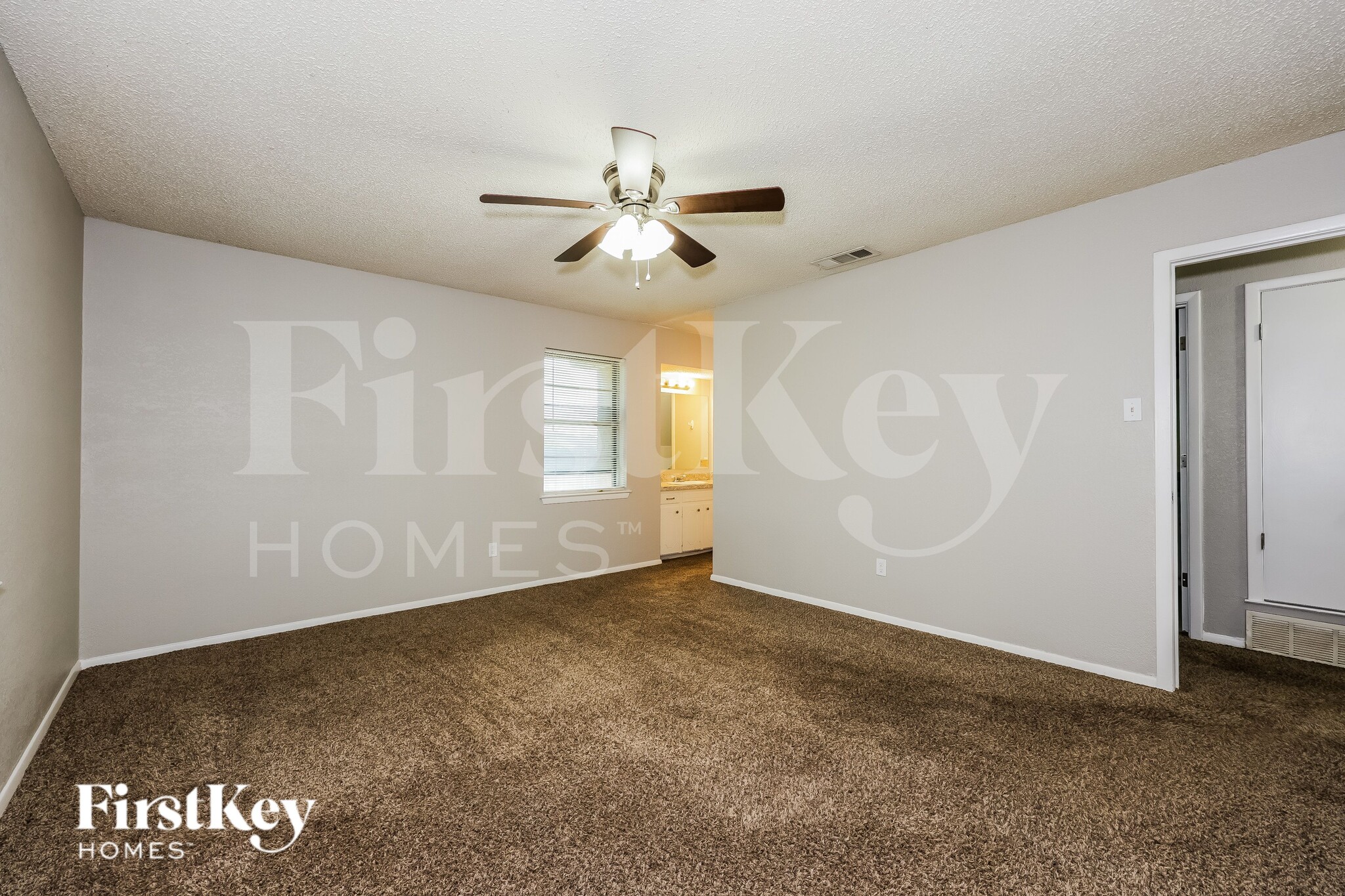 Building Photo - 813 Rose St