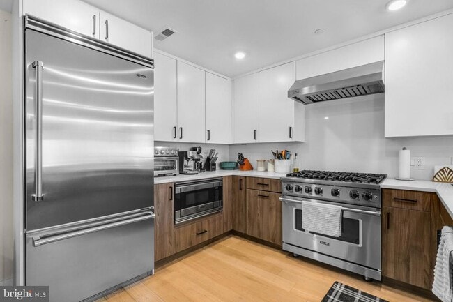 Building Photo - 750 N 19th St