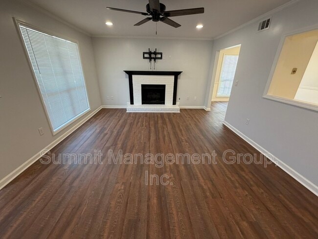 Building Photo - 1528 St Dunstans Rd