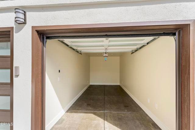 Building Photo - 520 S Los Robles Ave