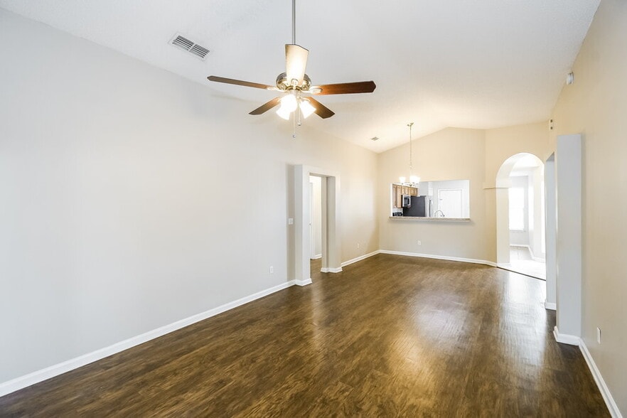 Building Photo - 1523 Slash Pine Ct