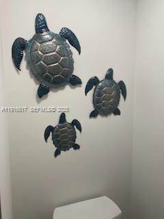 Building Photo - 352 King Fisher Dr