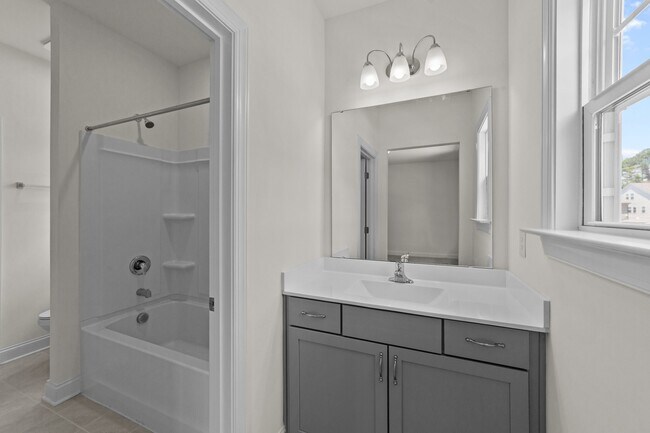 Building Photo - 824 Summit Crest Ct