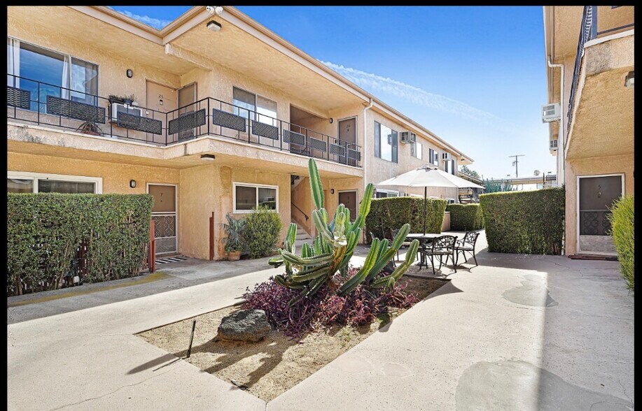 Building Photo - 5232 Corteen Pl