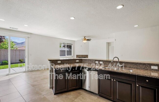 Building Photo - 10772 Ridgebrook Dr