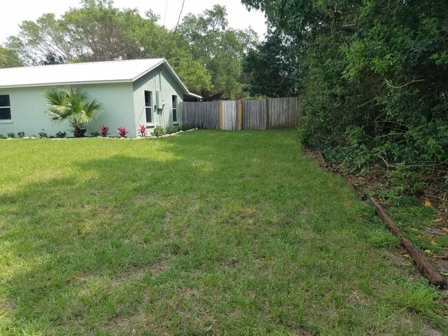 Building Photo - 3/2 NORTH WEST BRADENTON