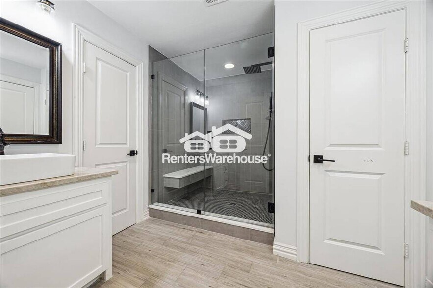 Building Photo - 5223 Braesvalley Dr