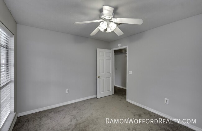 Building Photo - 502 Pelahatchie Shore Dr