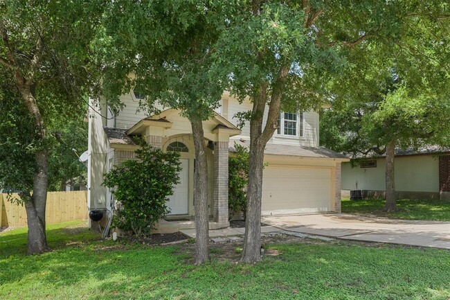 Building Photo - 176 Oak River Dr