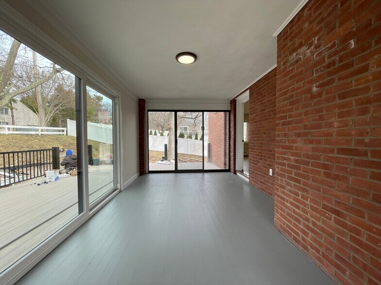 Building Photo - 46 Woodcliff Rd