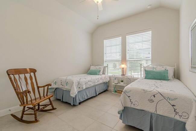 Building Photo - 144 Trotting Bear Ln