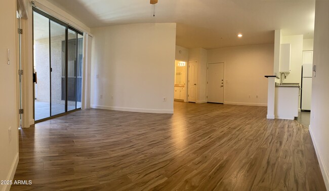 Building Photo - 1701 E Colter St