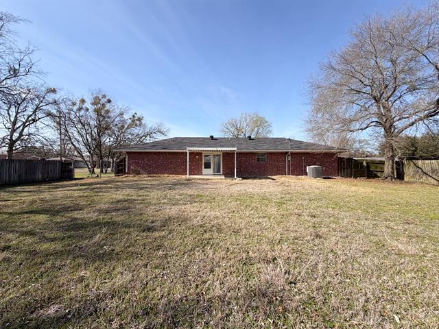 Building Photo - 828 Park Ln