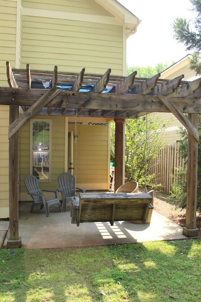 Building Photo - 365 Wilde Oak Pl