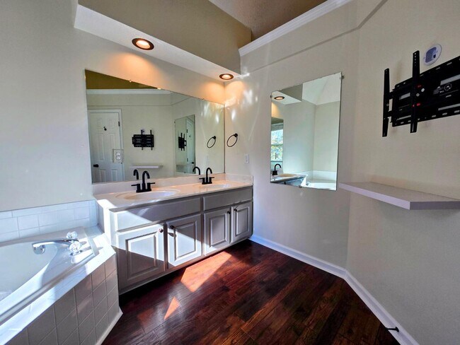 Building Photo - 2317 Declaration Dr