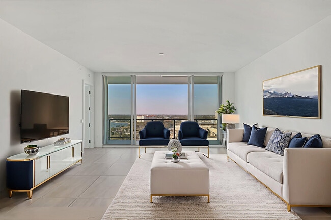 Building Photo - 301 Quay Cmn