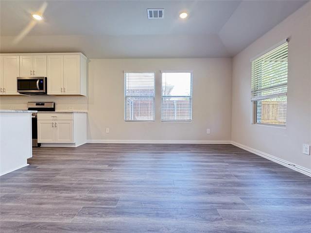 Building Photo - 3720 Canyon Dr