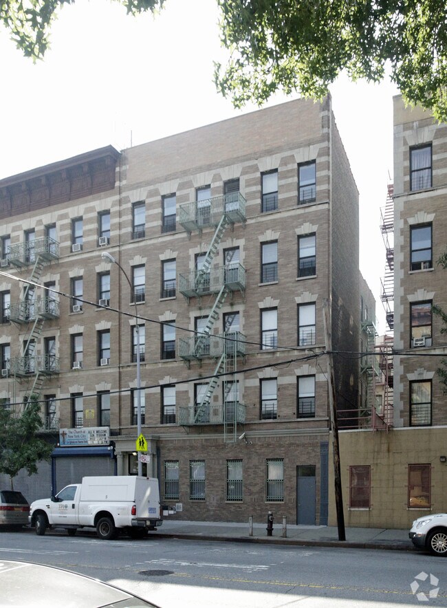 Building Photo - 1368 Boston Rd