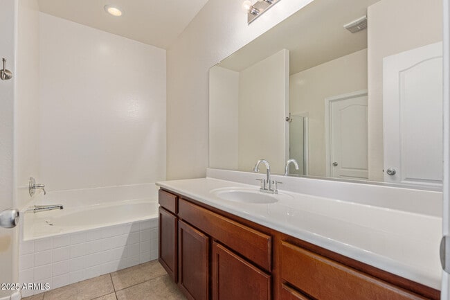 Building Photo - 41161 W Capistrano Dr
