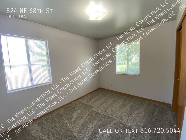 Building Photo - 824 NE 68th St