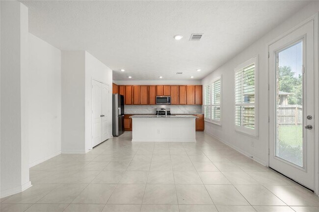 Building Photo - 10622 Hidden Arrow Ct