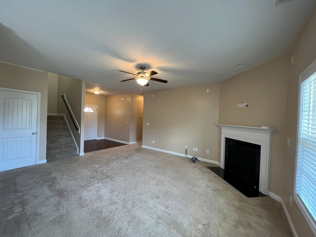 Building Photo - 93 Samuel Nicholas Dr