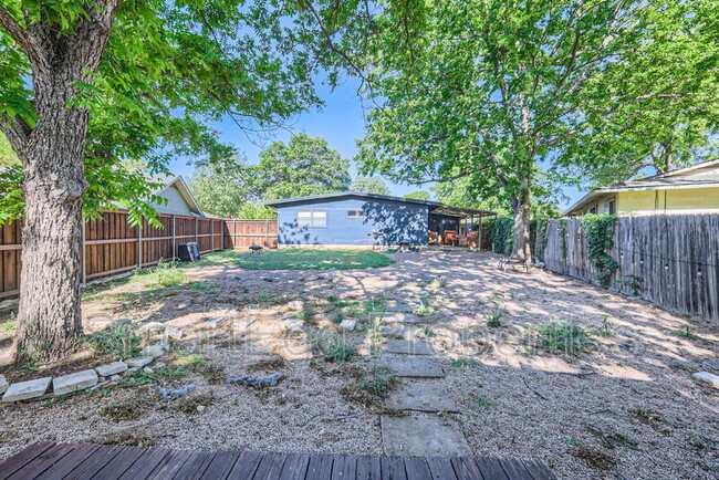 Building Photo - 5113 Greenheart Dr