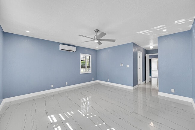 Building Photo - 1181 SW 4th Terrace