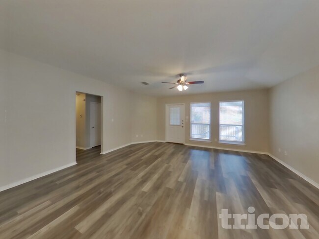 Building Photo - 9039 Thomas York Blvd