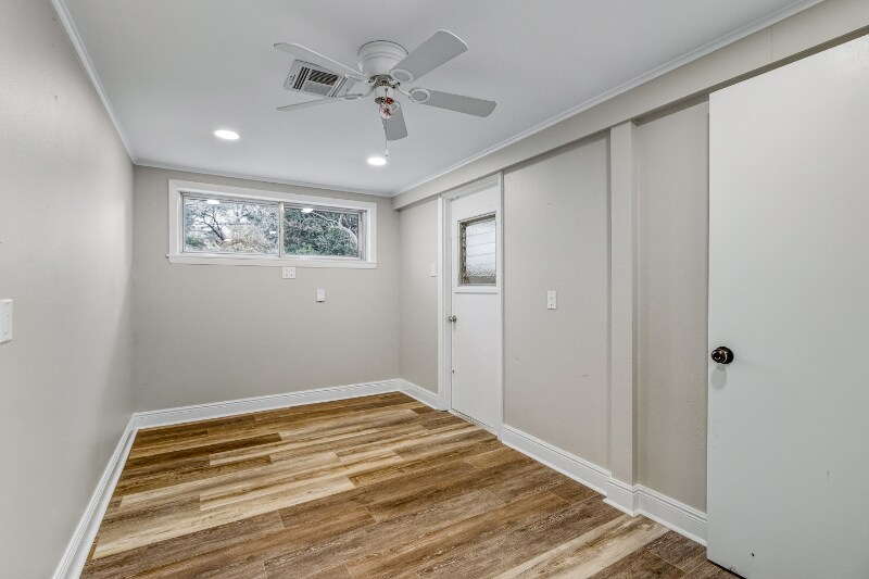 Building Photo - 2310 Whitney Dr