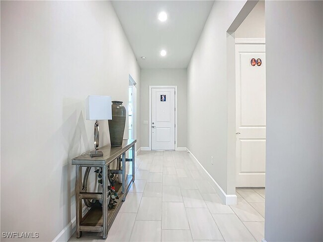 Building Photo - 2126 Yellowfin Cir