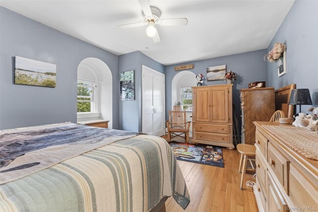 Building Photo - 598 N Lake Blvd