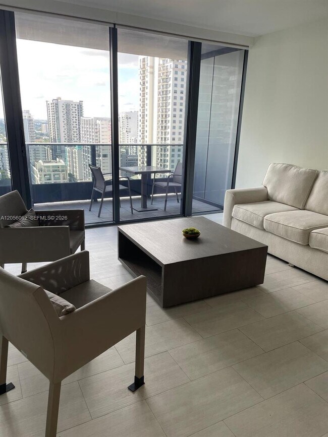 Building Photo - 1000 Brickell Plaza