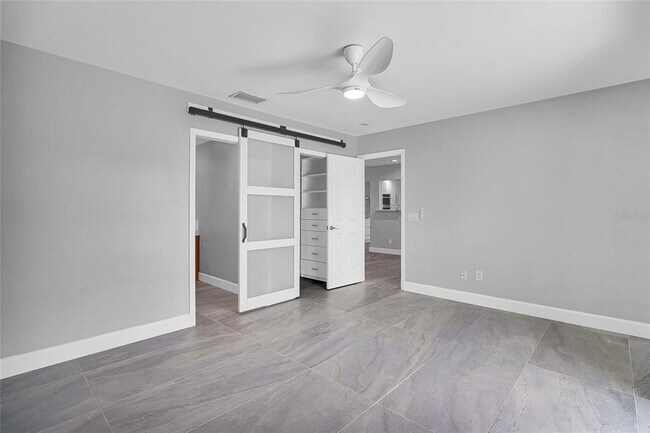 Building Photo - 3944 Doral Dr