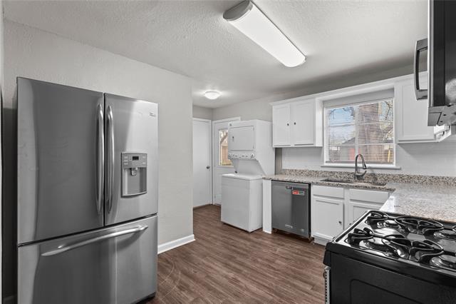 Building Photo - 10325 Fern Dr