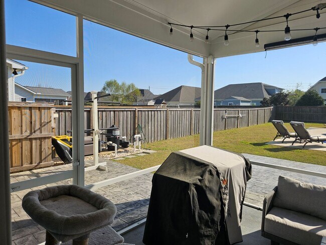 Building Photo - Gorgeous unfurnished 4 bedroom, 3.5 bath home with private pool - Wyndwater Community in Hampstead